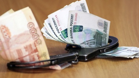 В Приморье высокопоставленный сотрудник ГИБДД «погорел» на продаже водительских прав