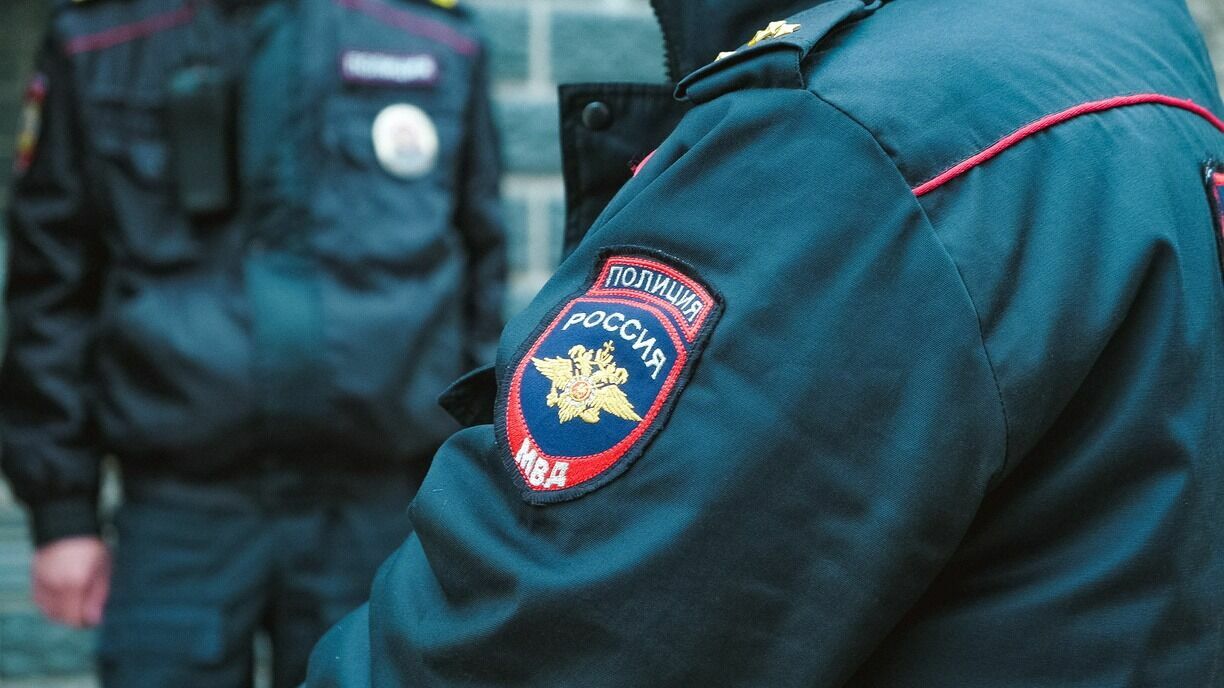 Полицейские задержали пассажира рейса Новосибирск-Владивосток за курение в самолёте