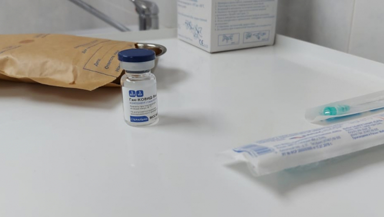 «Зашел да привился»: во Владивостоке прививку от COVID-19 можно сделать и в пригороде