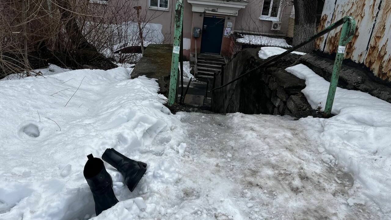 «Кто-то остался без ног»: странная картина напугала жителей Владивостока