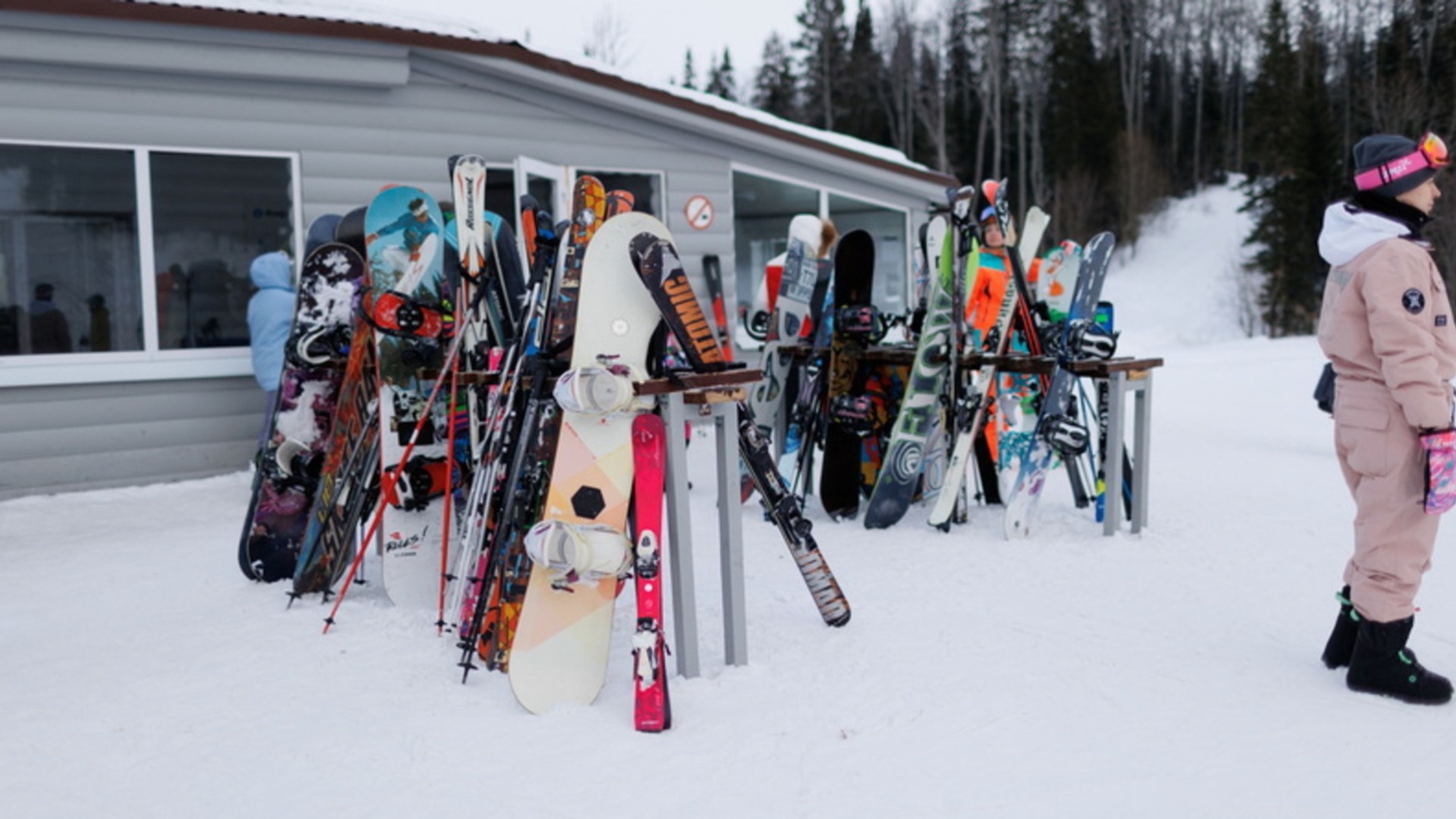 Пункты бесплатного проката лыж и сноубордов заработали в Приморье