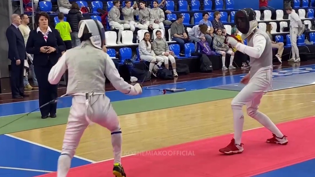 Соревнования по фехтованию дальневосточного уровня впервые проходят в Приморье