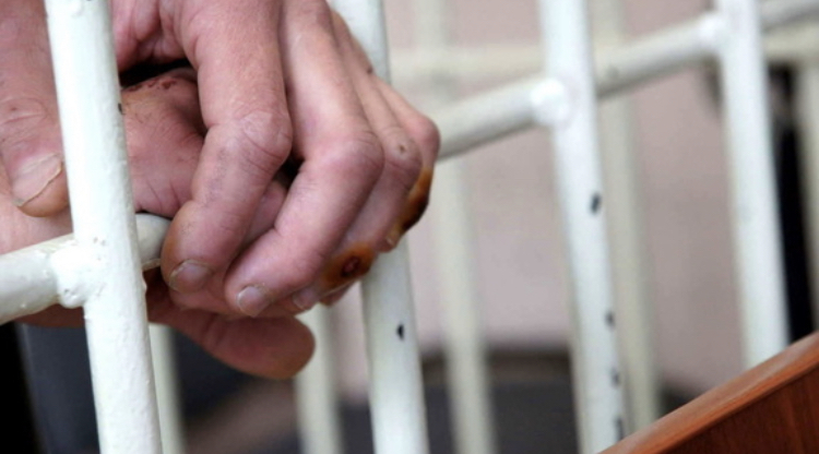 Жителю Приморья увеличили тюремный срок за нецензурную лексику в суде