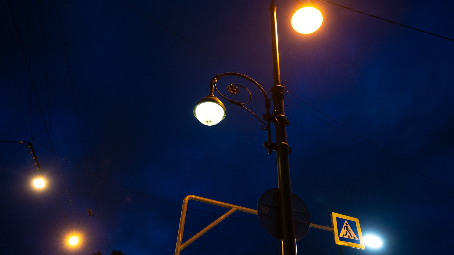 Новые фонари и ровный асфальт появились во Владивостоке