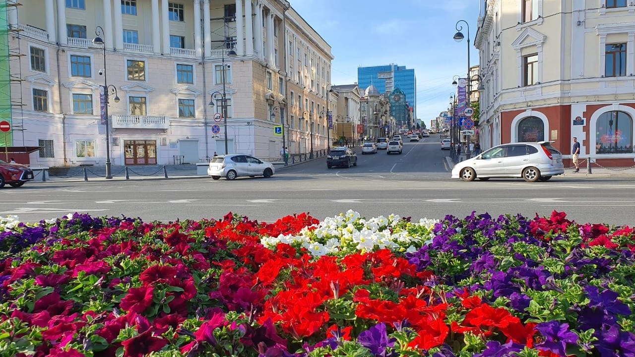 Во Владивостоке комплексно ремонтируют дороги