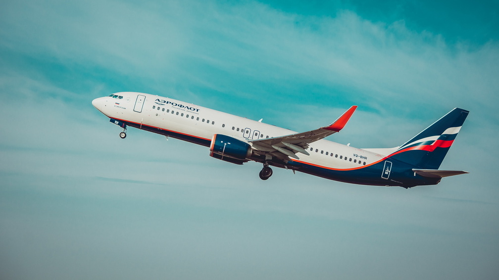 Самолёт Владивосток — Москва экстренно приземлился в Нижневартовске