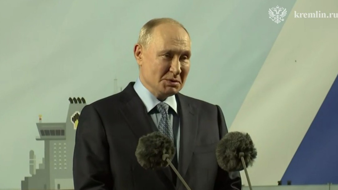 Владимир Путин прибыл на судостроительный комплекс «Звезда»