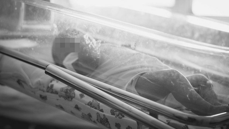 Муж женщины, выбросившей младенца в окно во Владивостоке, рассказал интересные детали