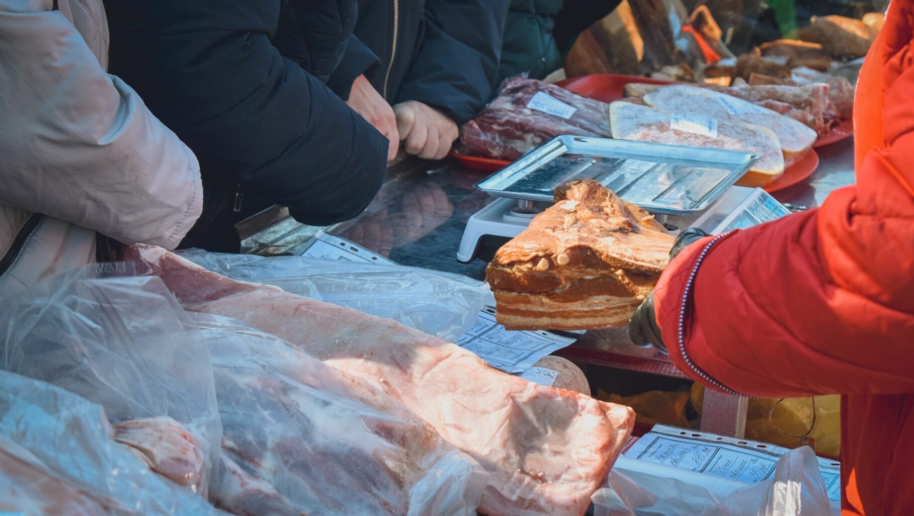 Приморье полностью отказалось от импорта свинины — своей хватает