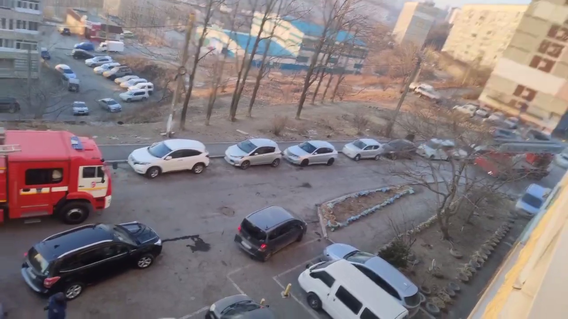 Хаотичная парковка может привести к жертвам — живой пример увидели во Владивостоке