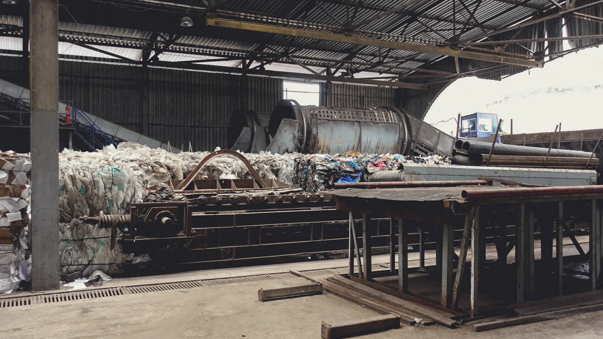 Крупнейший завод по утилизации отработанных покрышек откроют в Приморье