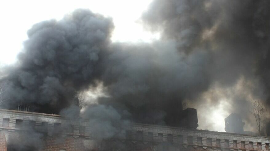 Пожар вспыхнул в гостинице во Владивостоке