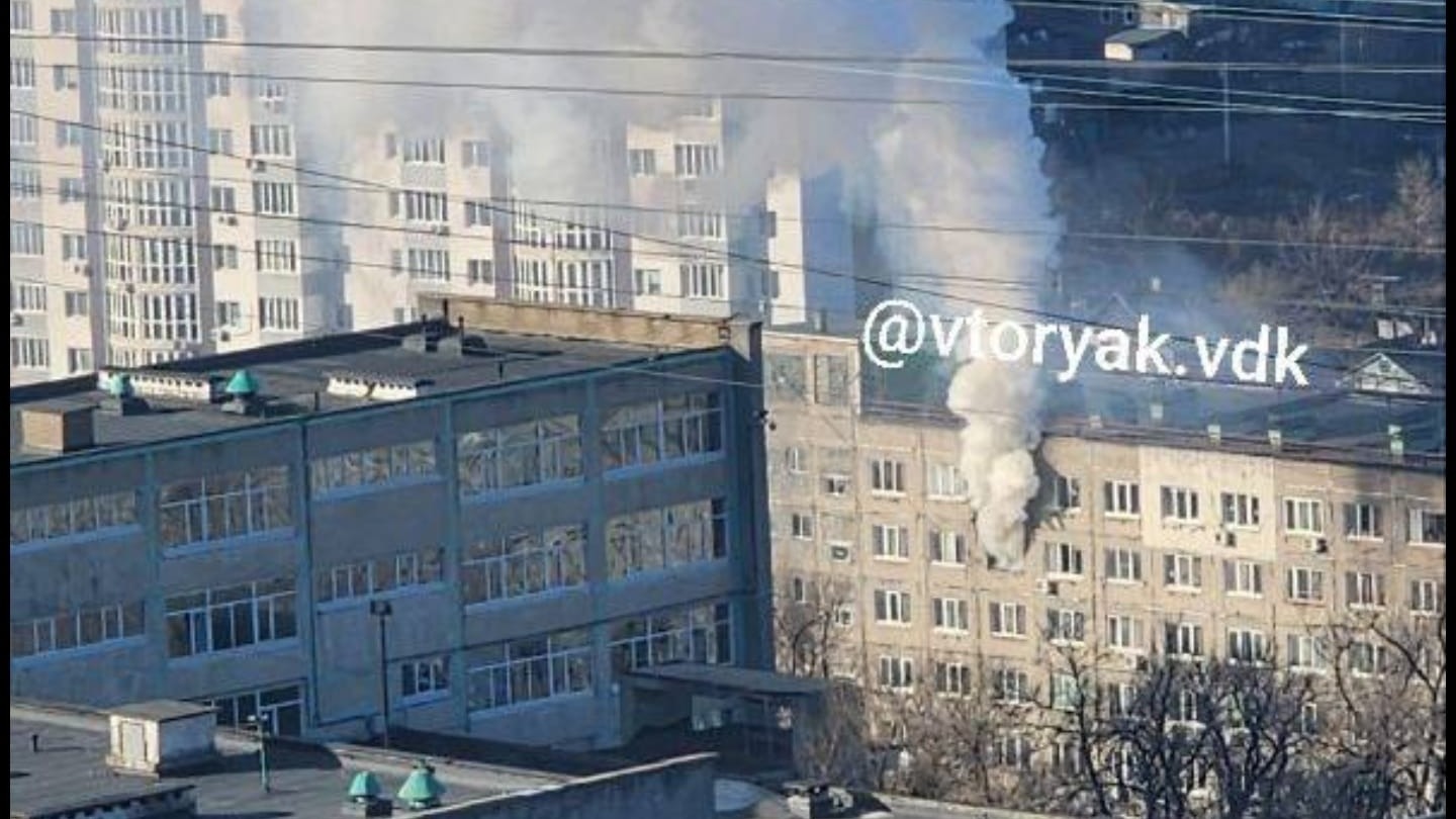 Этот дом во Владивостоке слишком часто попадает в сводки по пожарам