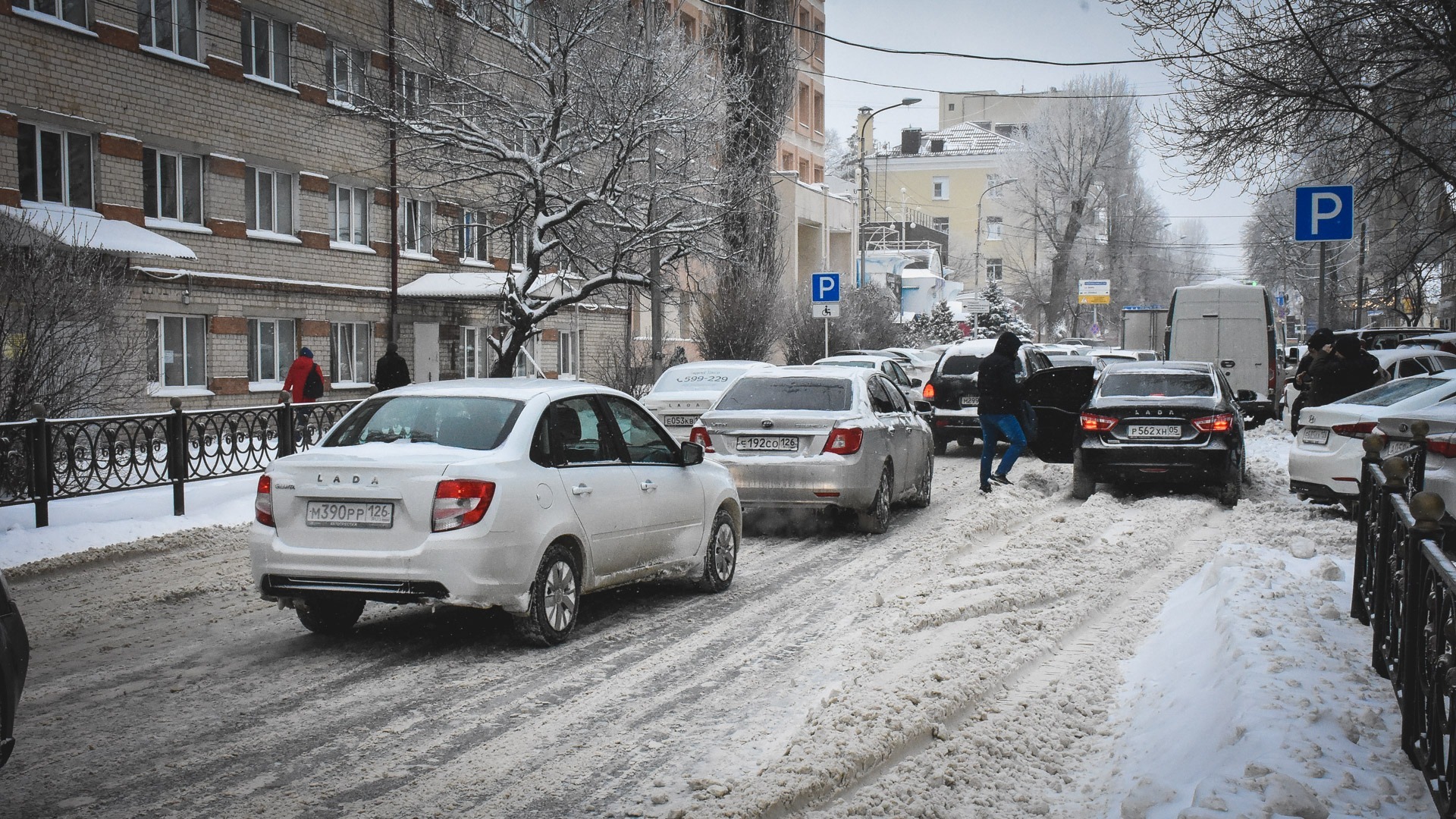 Движение по дороге между населенными пунктами открыли в Приморье — снег очищен