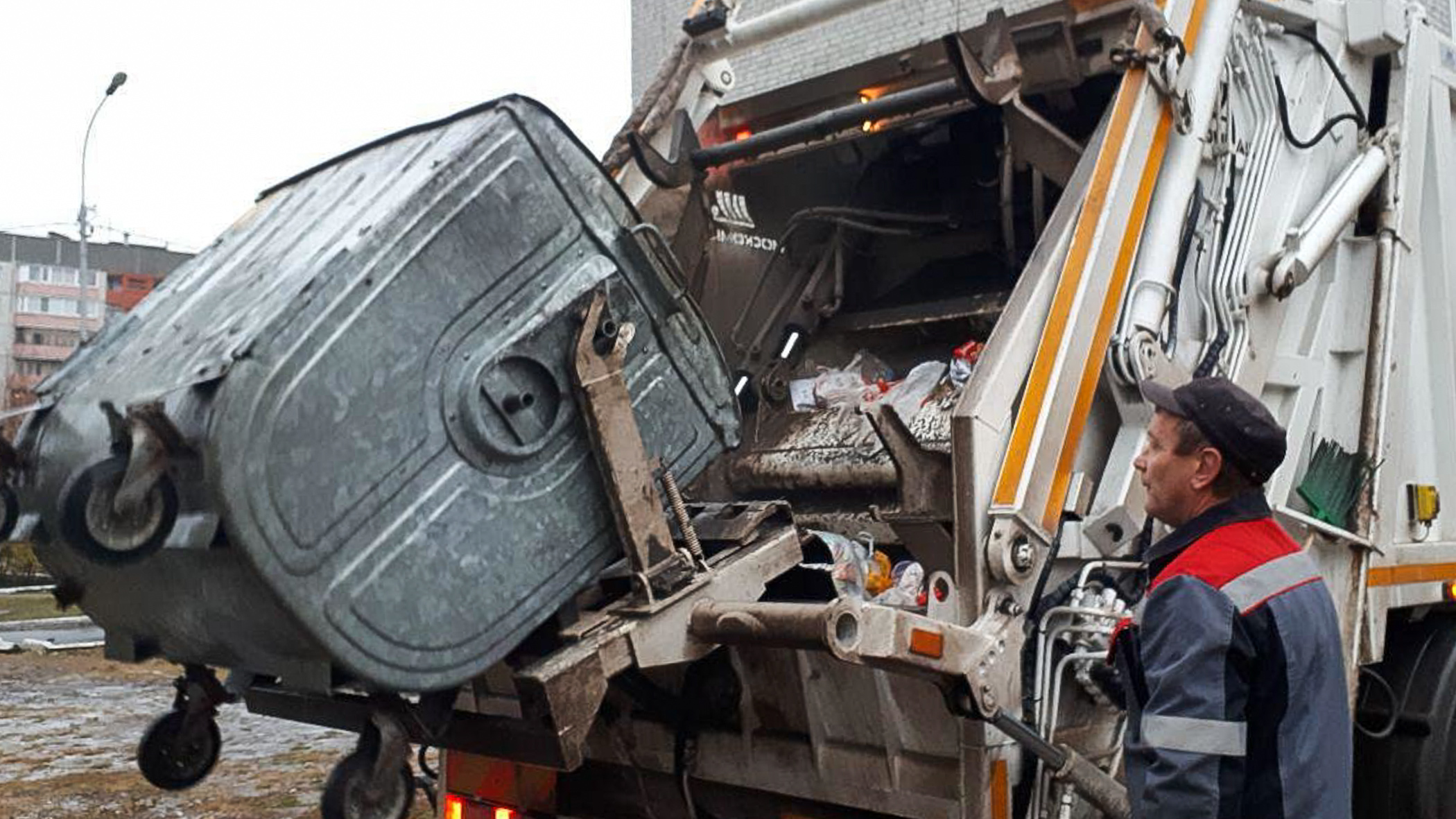 Прокуратура Владивостока взялась за вывоз мусора