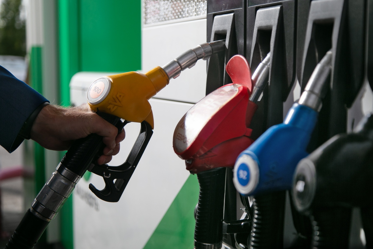 Механизм формирования цен на топливо изменится в России с 1 мая
