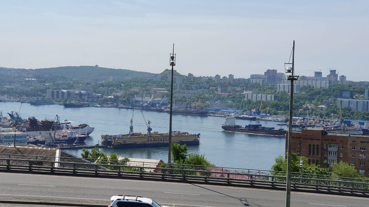 Прокуратура Владивостока проверяет факт поздней подачи тепла в дома города