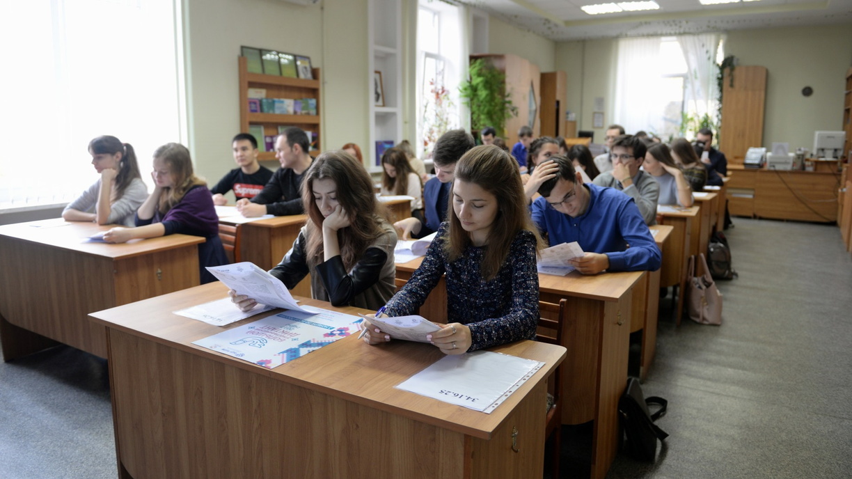 Скандал на ЕГЭ: выпускников удалили с экзамена во Владивостоке
