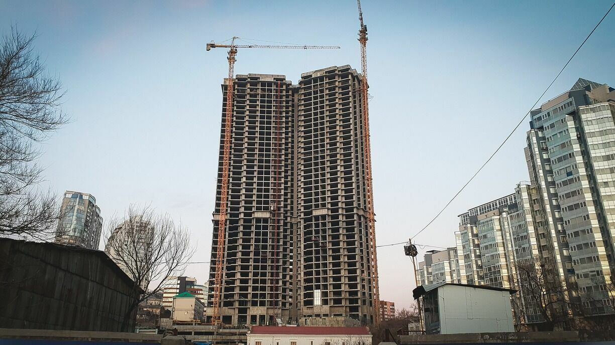 Олег Кожемяко: Строительство жилья получает в Приморье максимальные меры поддержки