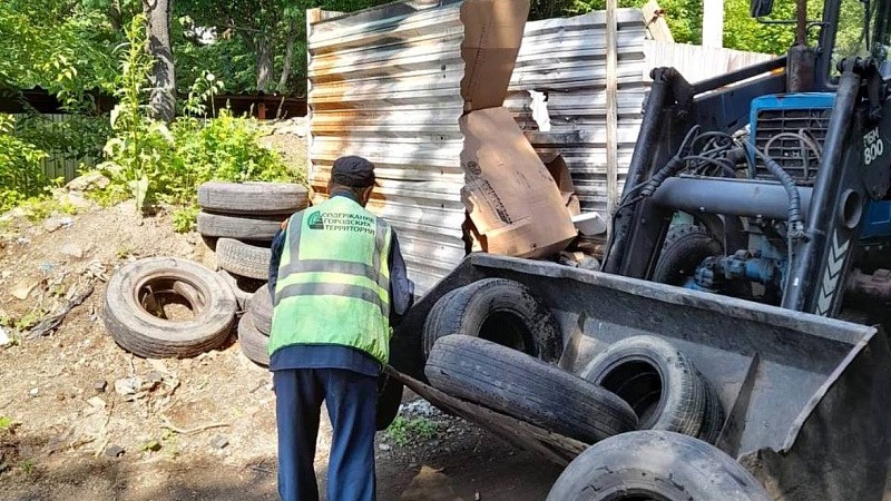 1800 использованных покрышек отдали в июле на переработку во Владивостоке