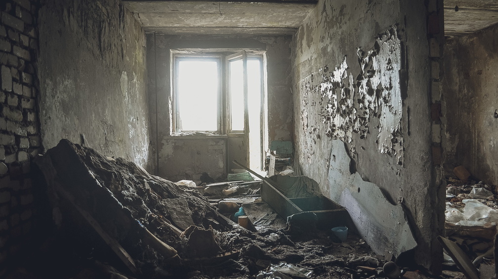 «Да у вас дом рухнул»: прокуратура проверит факт обрушения дома во Владивостоке