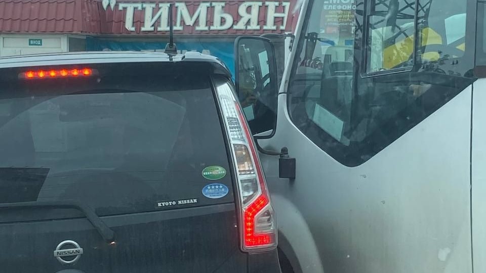 Несколько шагов к здоровью: жители Владивостока прогулялись после ДТП с автобусом