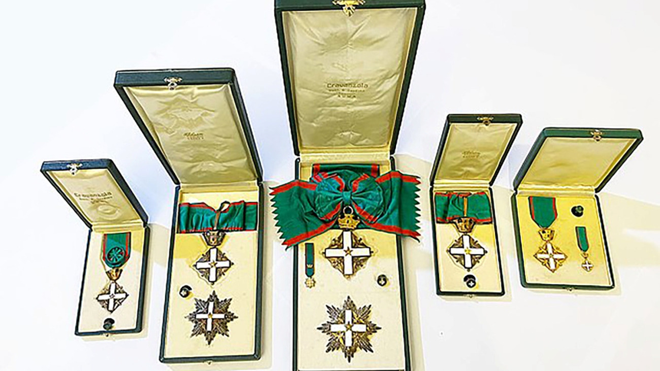 «Коллекция всех степеней итальянского ордена «За заслуги перед Итальянской Республикой» (до 2001 года)»