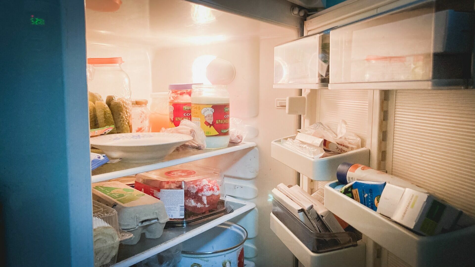 Пьяницы вломились в дом с инвалидом ради содержимого холодильника в Приморье