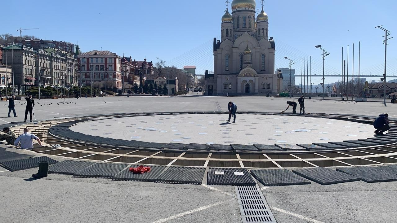 Во Владивостоке приступили к расконсервации фонтанов