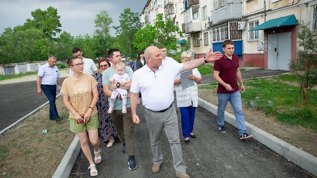 Глава Хабаровска дал поручения по проблемам жителей Индустриального района