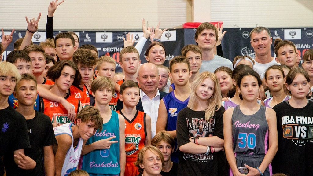«Лига Про детям» — в Хабаровске стартовал фестиваль баскетбола