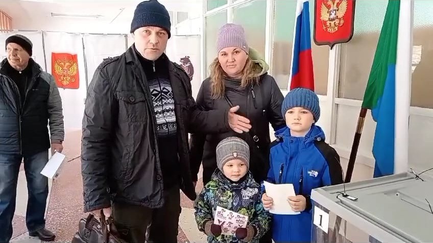 Хабаровчане не просто голосуют, они выбирают сильную страну