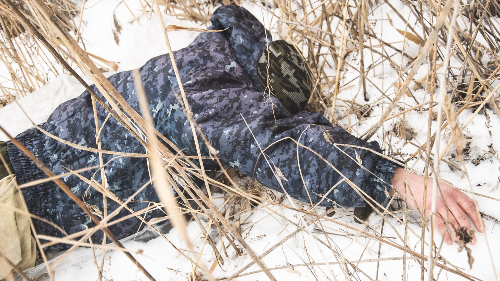 Вечным сном уснул во льдах: в мертвого рыбака нашли в Приморье (18+)