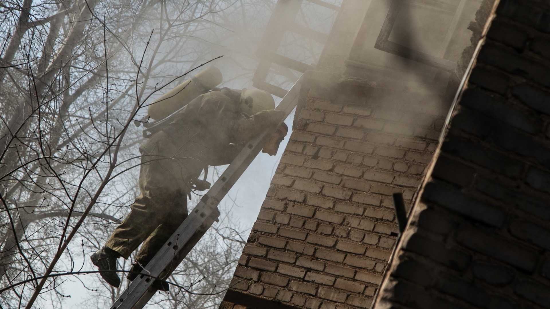 Пожар из-за непотушенного окурка обернулся трагедией в Приморье