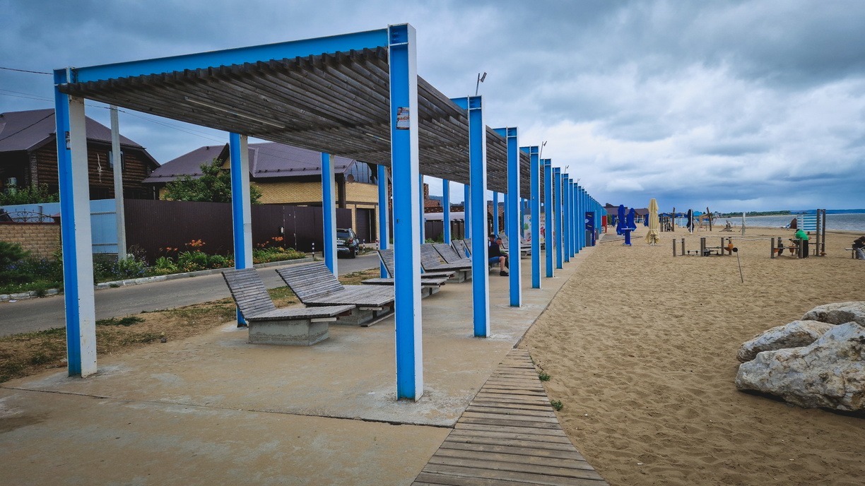 «Острые железные ловушки»: жителей Приморья ждет опасность на популярном пляже