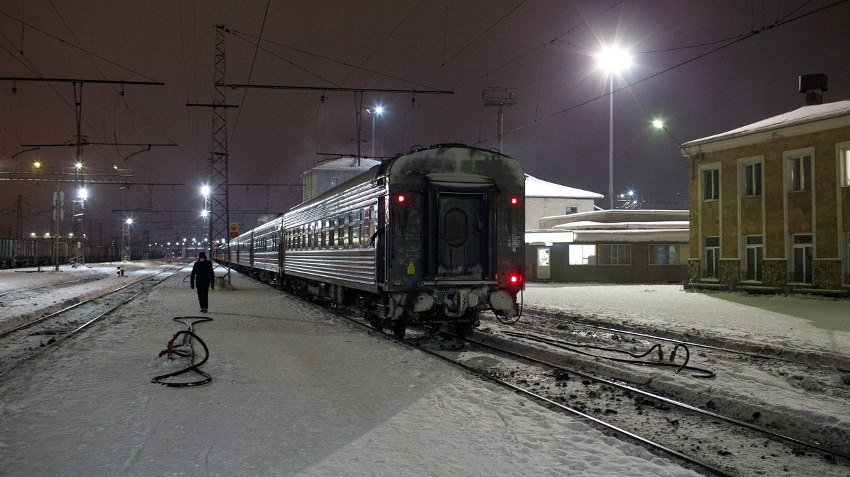 В Приморье закрыли популярный железнодорожный переезд