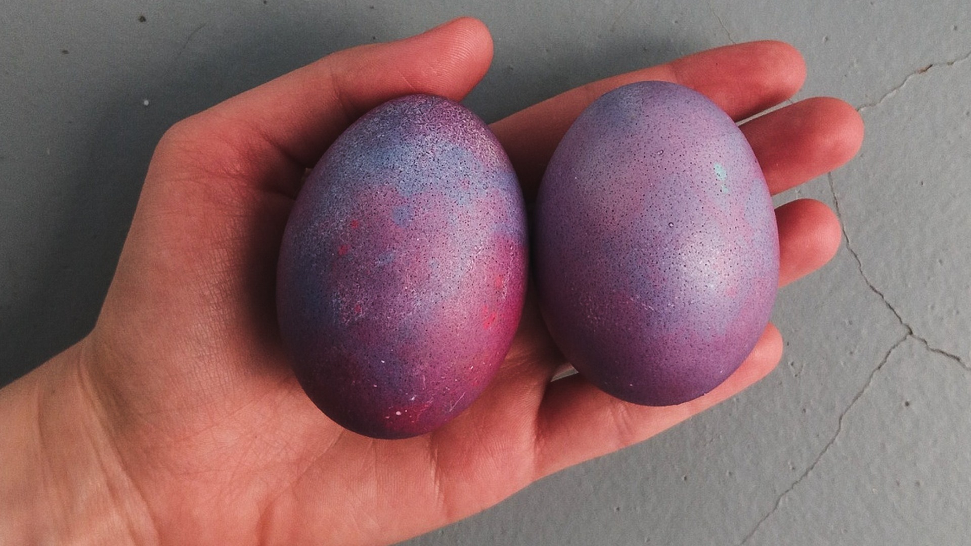 Популярные способы покраски яиц на Пасху