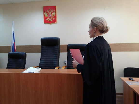 Золотой вопрос: самые крупные судебные тяжбы апреля в Приморье
