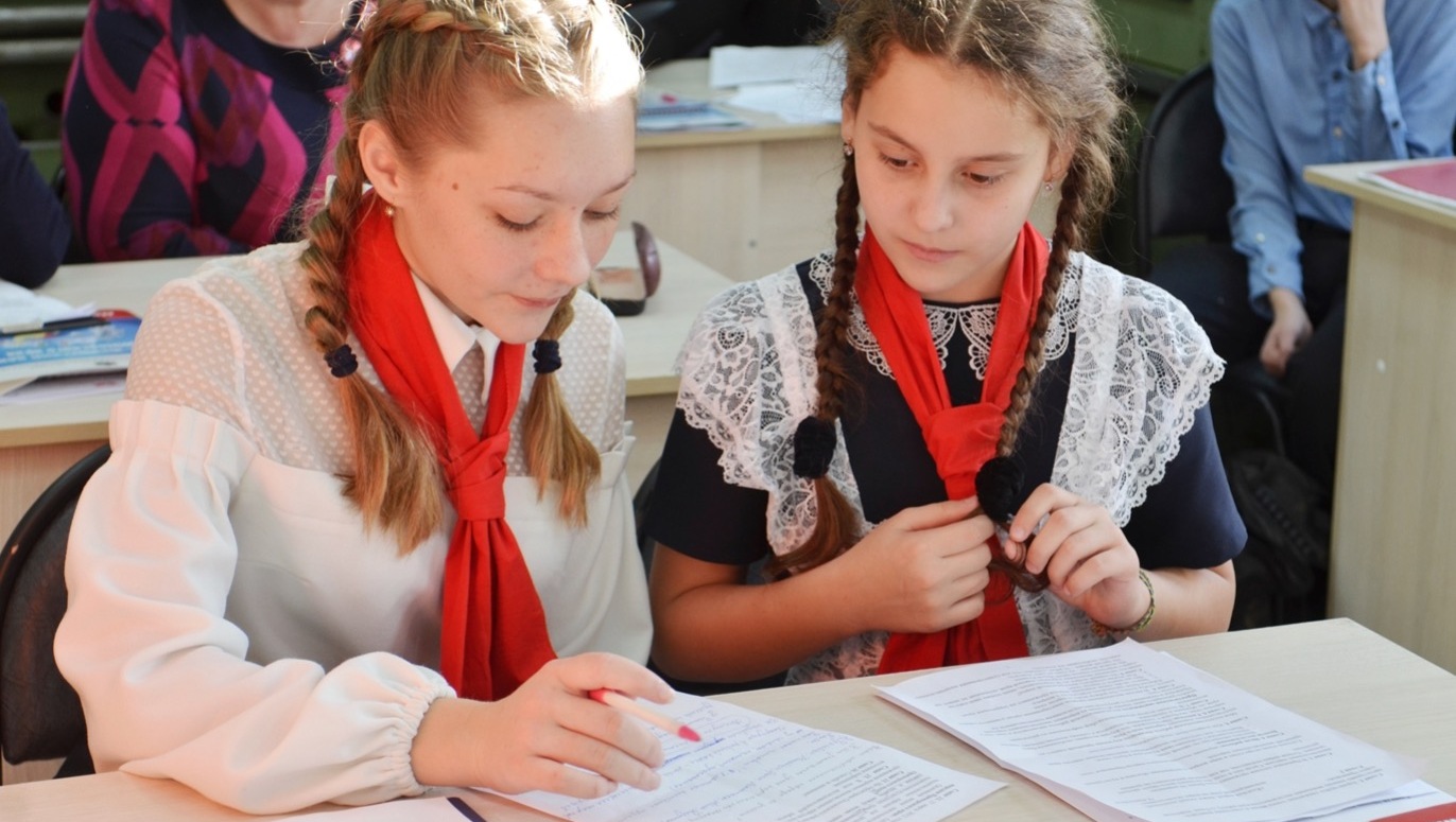 Выпускные экзамены пройдут раньше последних звонков у школьников Владивостока