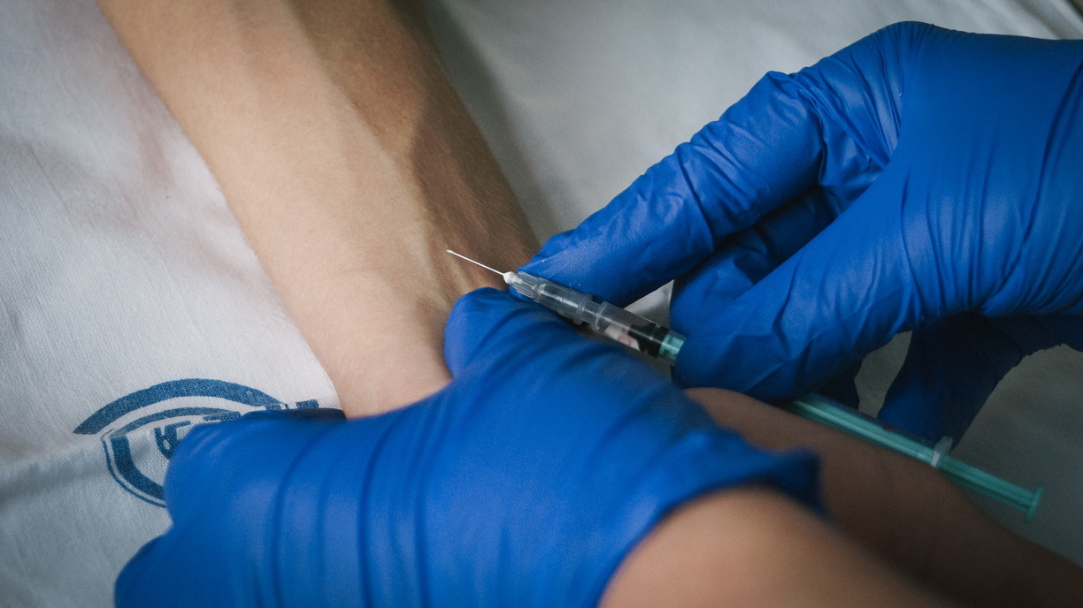 Прививку от страшной болезни «сосателей» скоро можно будет получить в Приморье