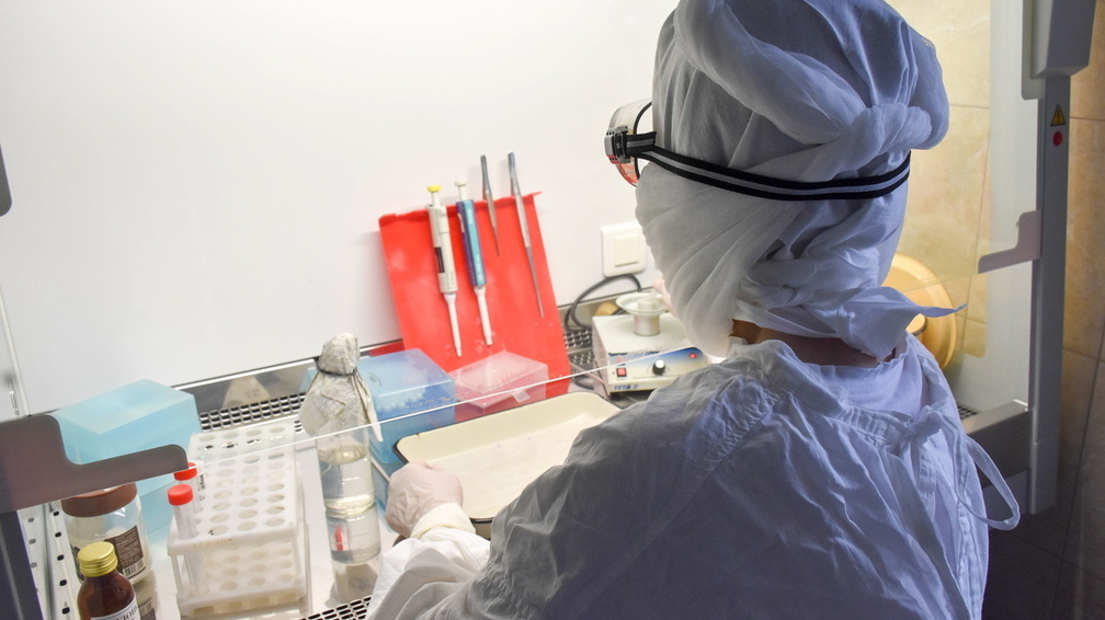 У медработников в Приморье нашли коронавирус, закрыты 2 отделения в «тысячекоечной»