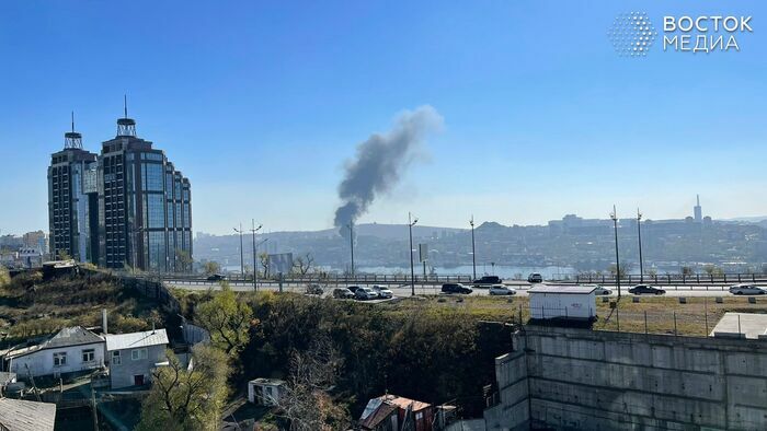 Больше 100 квадратов: появились подробности мощного пожара во Владивостоке