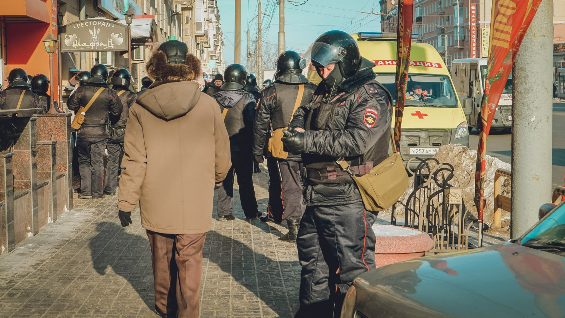 Женщину задержали на парковке торгового центра во Владивостоке