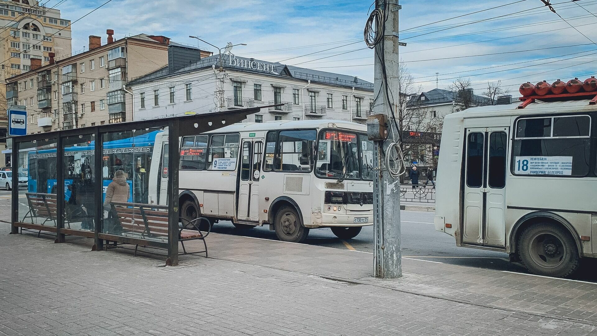 Пассажиры пострадали во время адской гонки водителей автобусов во Владивостоке