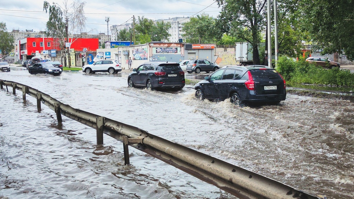 Специализированное штормовое для Владивостока: хлынет, когда не ждали